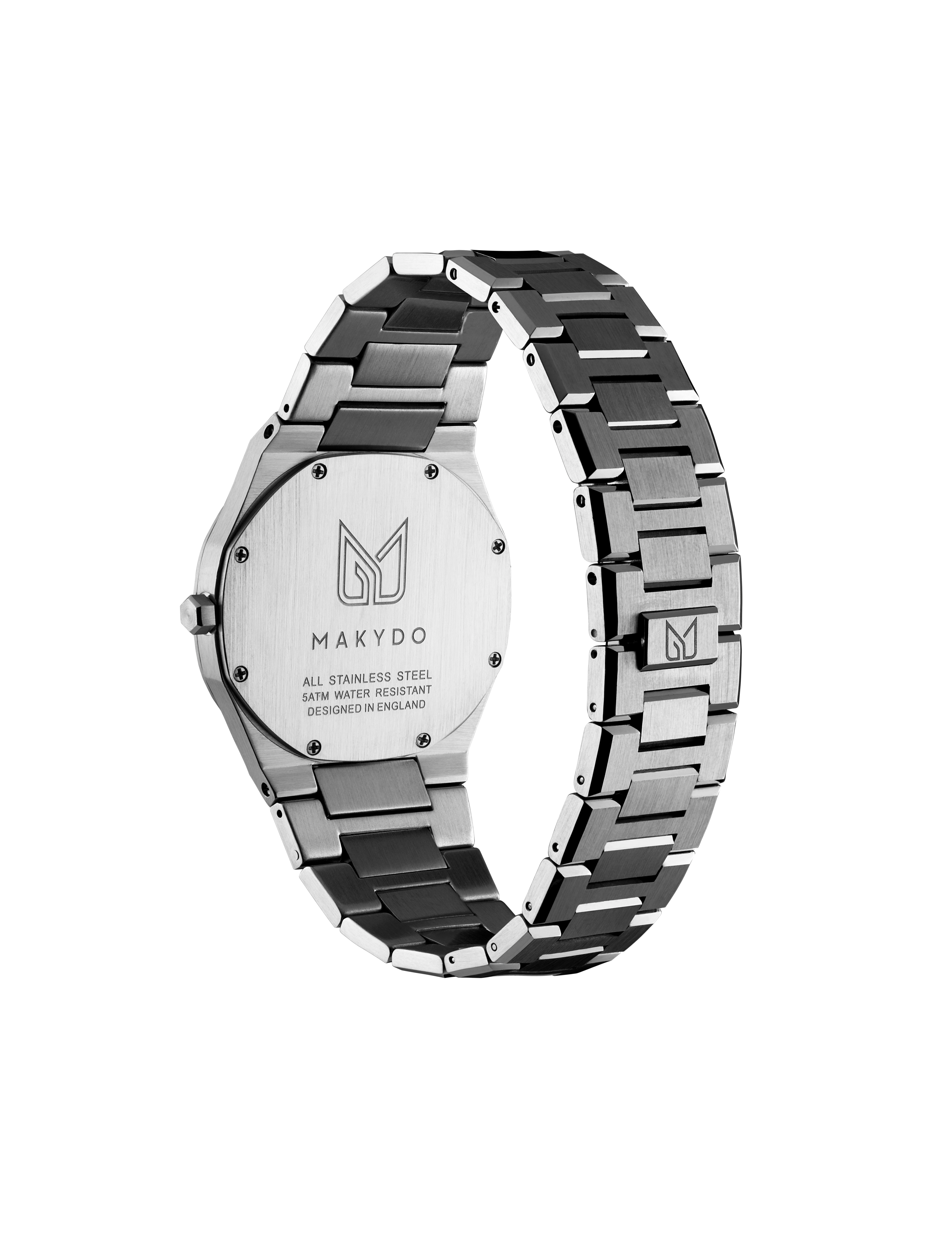 With reminiscent of nature's captivating Emerald, Makydo emerald green men's watch is a symbol of renewal, prosperity, and hope, inspiring us to embrace the endless possibilities. The brilliant, highly transparent sapphire crystal with Anti reflective coating expose the sophisticated silver baton hands with BGW9 Lume. The flawless symmetry of the 316L Stainless Steel integrated bracelet complimented with a 6.7mm of slim case powered by a sturdy Miyota quartz movement.