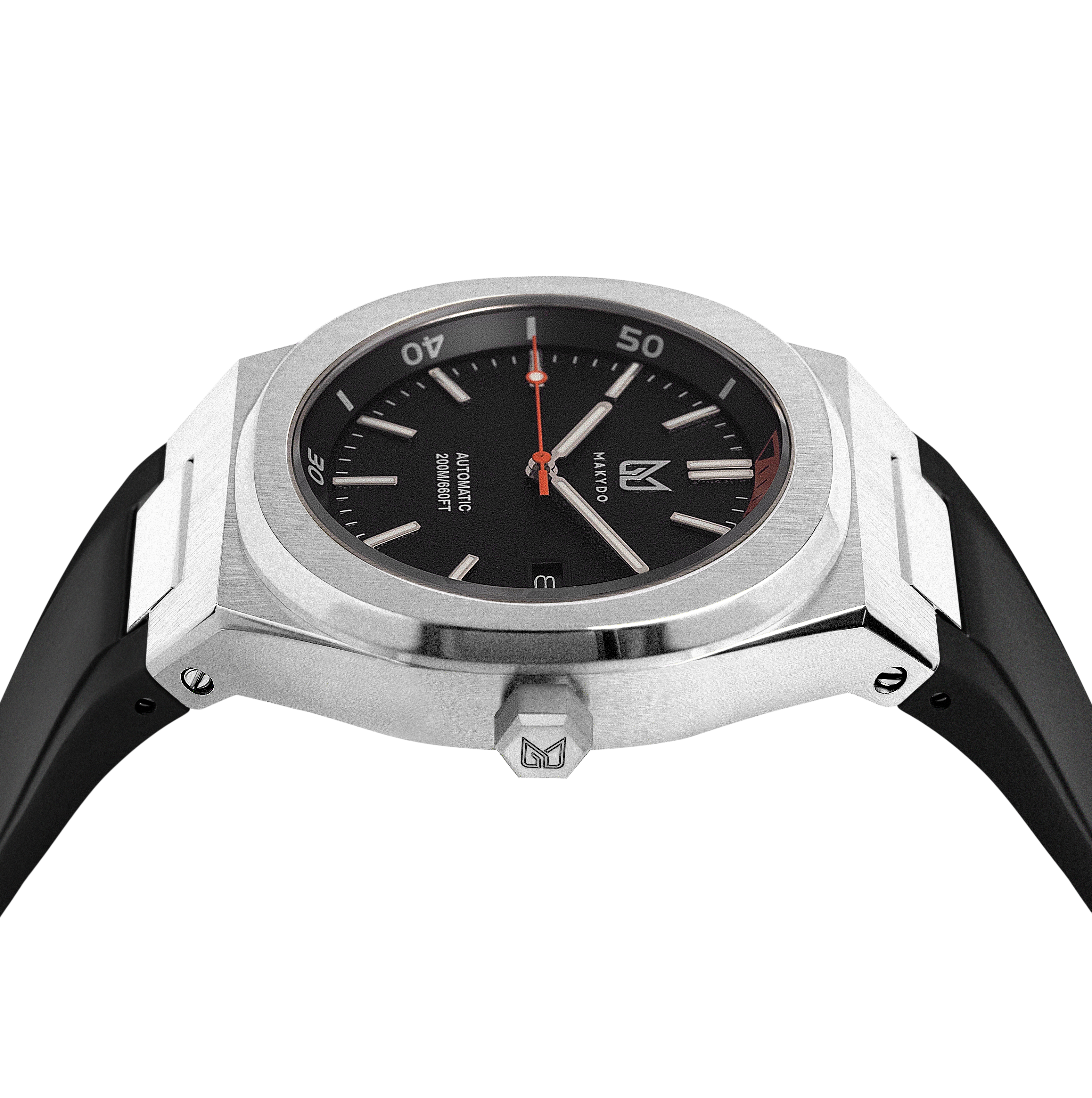 Enfold the power of black with our Black Dial Watches, one of the finest pieces from adventurous and refreshing Diver collection of men's Watches from Makydo.