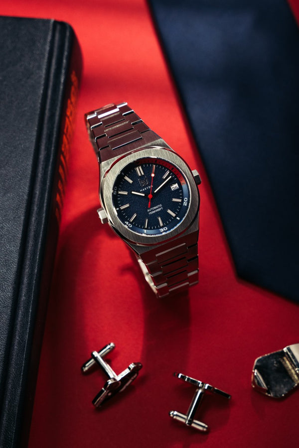 Diver. It does not adapt to conditions. It was built for them