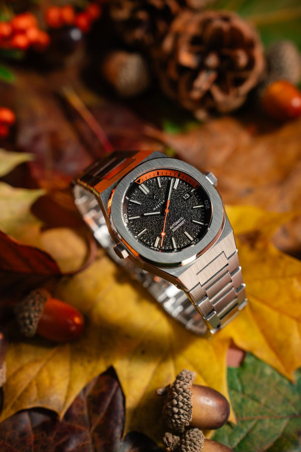 Diver. It does not adapt to conditions. It was built for them
