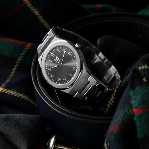 The Classic 40. Worn with intent, read at a glance