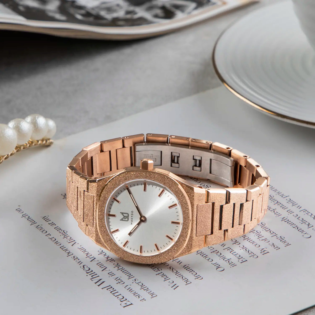Integrated Bracelet with Precise Fit