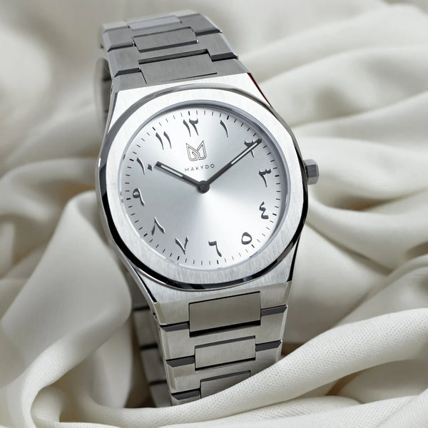 The Classic 40. Worn with intent, read at a glance