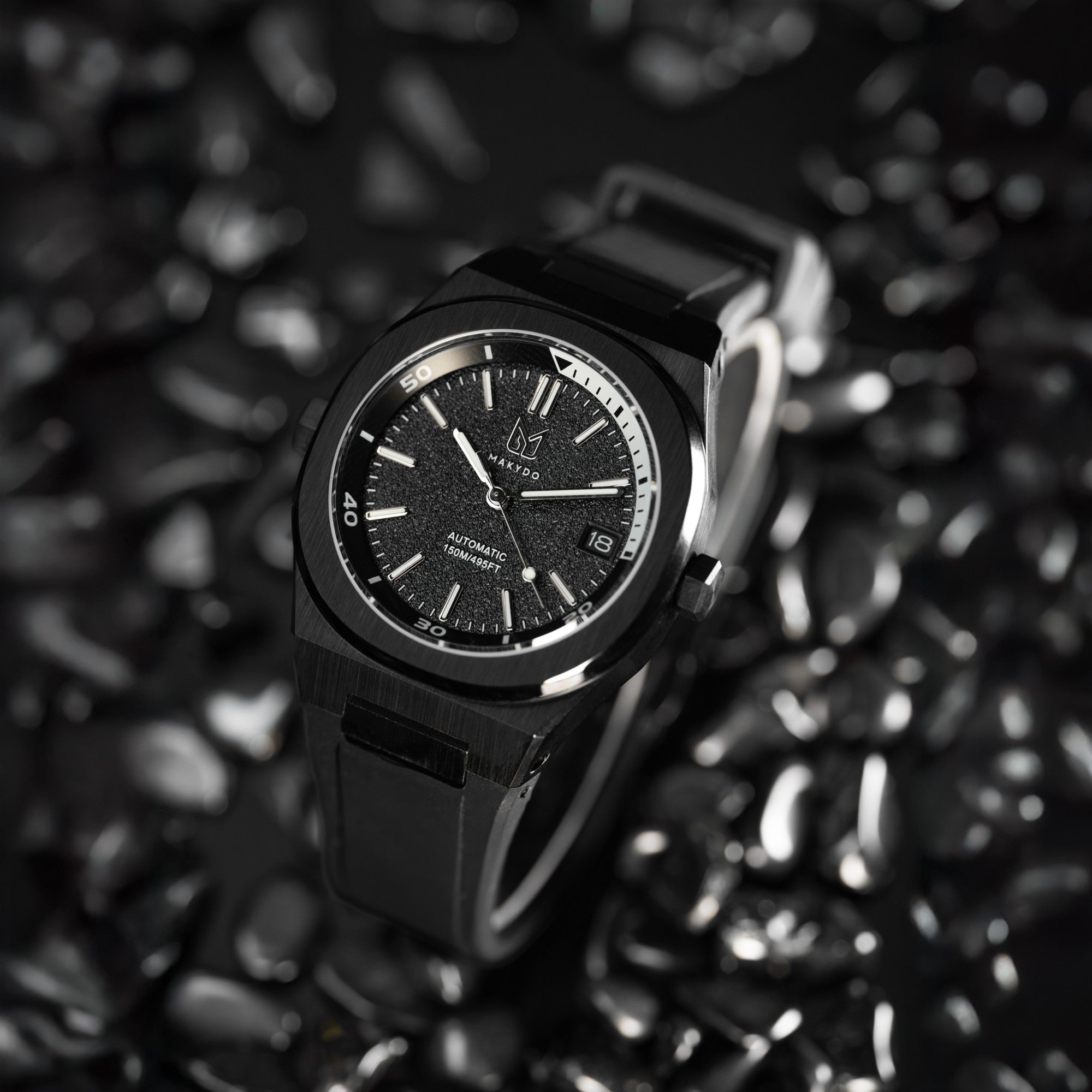 Dive into style and functionality with our Black Dial Watches, one of the finest pieces from adventurous and refreshing Diver collection of Unisex Watches from Makydo. Perfect for underwater adventures, this timepiece offers exceptional performance and a bold look. Dive deeper with confidence and flair!