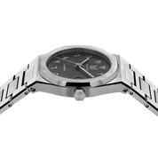 MAKYDO Onyx Black Middle East 38 automatic unisex watch, featuring a black  sunburst  dial with arabic numerals as indices.  316L Stainless Steel integrated bracelet complimented with a 9mm of slim case powered by a sturdy Japan MIYOTA 9015 movement.