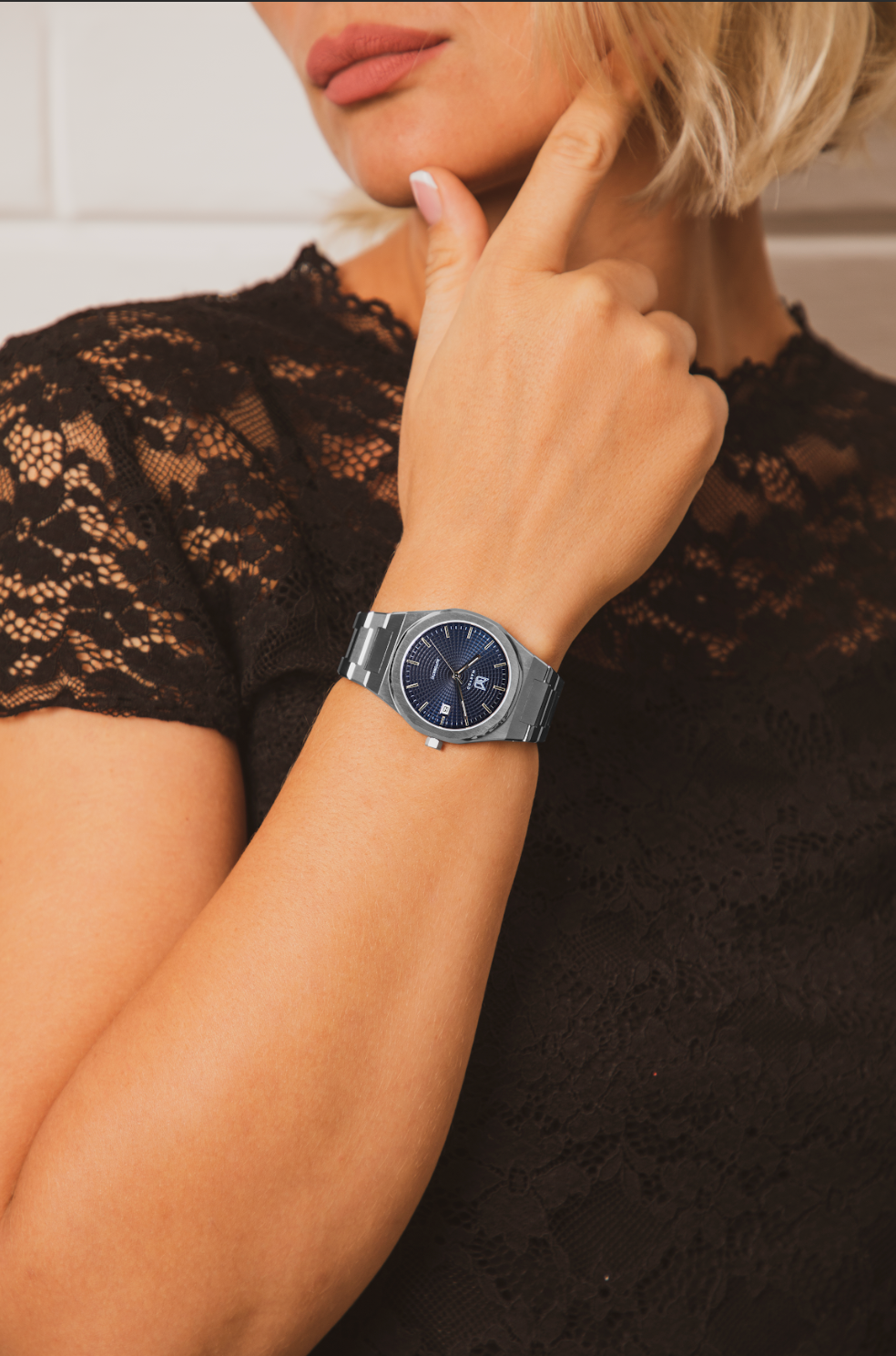 Woman wearing a Classy Blue Mosaic 38
